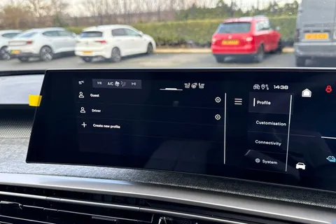 47 of 67 for PEUGEOT E-3008 97kWh GT Auto 5dr Long Range