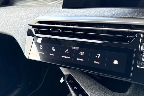 53 of 67 for PEUGEOT E-3008 97kWh GT Auto 5dr Long Range