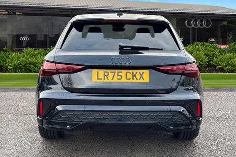 LR75CKX Audi A3 40 TFSI e Black Edition 5dr S Tronic Thumbnail #5