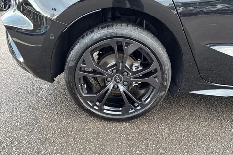 LR75CKX Audi A3 40 TFSI e Black Edition 5dr S Tronic Thumbnail #13