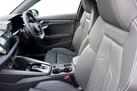 LR75CKX Audi A3 40 TFSI e Black Edition 5dr S Tronic Thumbnail #16