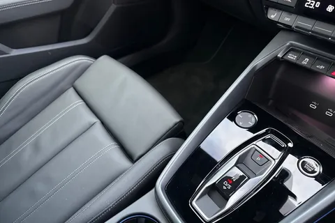 LR75CKX Audi A3 40 TFSI e Black Edition 5dr S Tronic Thumbnail #20