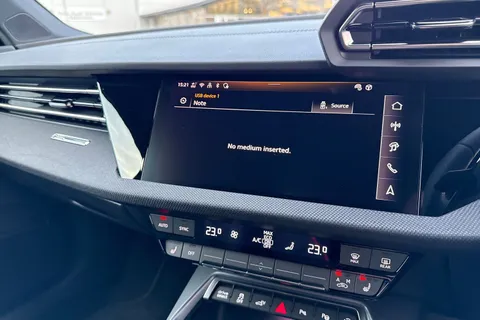 LR75CKX Audi A3 40 TFSI e Black Edition 5dr S Tronic Thumbnail #36