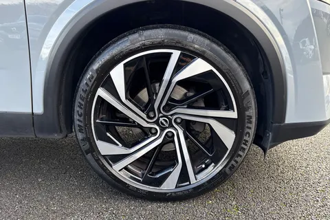 YF22XAU Nissan Qashqai 1.3 DIG-T MHEV Tekna+ XTRON Euro 6 (s/s) 5dr Thumbnail #10