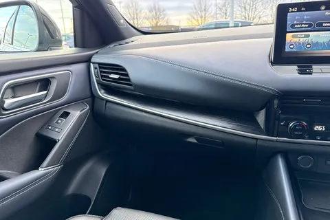 YF22XAU Nissan Qashqai 1.3 DIG-T MHEV Tekna+ XTRON Euro 6 (s/s) 5dr Thumbnail #20