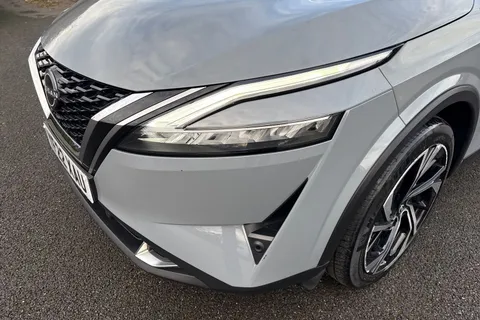 YF22XAU Nissan Qashqai 1.3 DIG-T MHEV Tekna+ XTRON Euro 6 (s/s) 5dr Thumbnail #26
