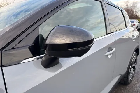 YF22XAU Nissan Qashqai 1.3 DIG-T MHEV Tekna+ XTRON Euro 6 (s/s) 5dr Thumbnail #28