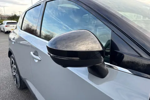 YF22XAU Nissan Qashqai 1.3 DIG-T MHEV Tekna+ XTRON Euro 6 (s/s) 5dr Thumbnail #34