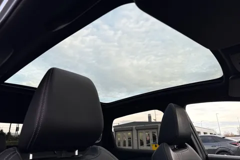 YF22XAU Nissan Qashqai 1.3 DIG-T MHEV Tekna+ XTRON Euro 6 (s/s) 5dr Thumbnail #36