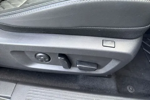 YF22XAU Nissan Qashqai 1.3 DIG-T MHEV Tekna+ XTRON Euro 6 (s/s) 5dr Thumbnail #38