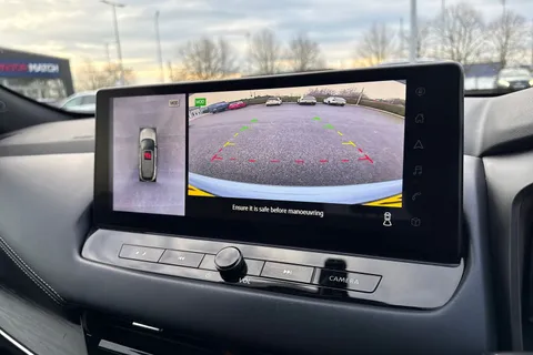 YF22XAU Nissan Qashqai 1.3 DIG-T MHEV Tekna+ XTRON Euro 6 (s/s) 5dr Thumbnail #55