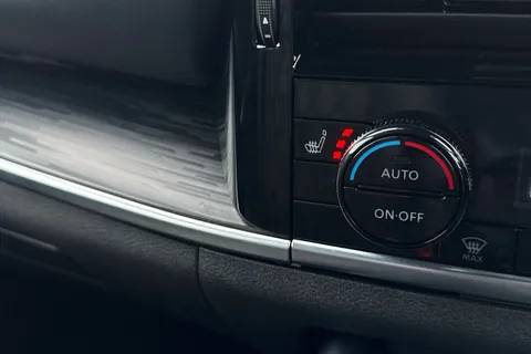 YF22XAU Nissan Qashqai 1.3 DIG-T MHEV Tekna+ XTRON Euro 6 (s/s) 5dr Thumbnail #57