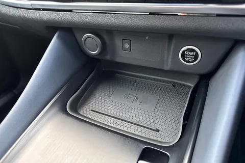 YF22XAU Nissan Qashqai 1.3 DIG-T MHEV Tekna+ XTRON Euro 6 (s/s) 5dr Thumbnail #58