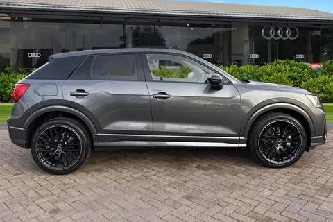  Audi Q2 1.5 TFSI CoD 35 Black Edition S Tronic Euro 6 (s/s) 5dr Thumbnail #4