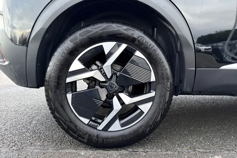 DE25TGV PEUGEOT 2008 1.2 HYBRID GT e-DSC6 Euro 6 (s/s) 5dr Thumbnail #11