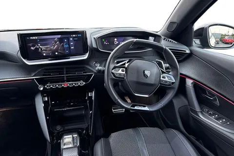 DE25TGV PEUGEOT 2008 1.2 HYBRID GT e-DSC6 Euro 6 (s/s) 5dr Thumbnail #18