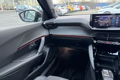 DE25TGV PEUGEOT 2008 1.2 HYBRID GT e-DSC6 Euro 6 (s/s) 5dr Thumbnail #20