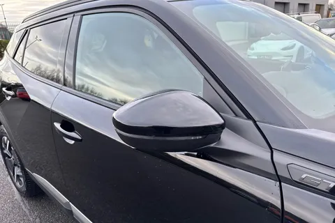 DE25TGV PEUGEOT 2008 1.2 HYBRID GT e-DSC6 Euro 6 (s/s) 5dr Thumbnail #28