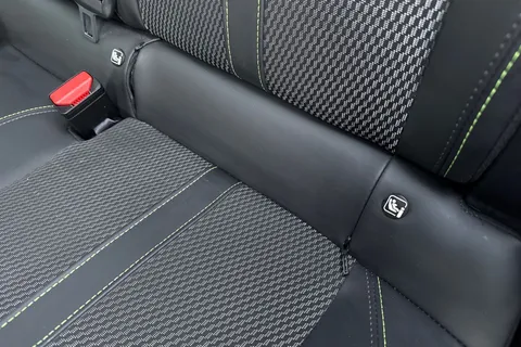 DE25TGV PEUGEOT 2008 1.2 HYBRID GT e-DSC6 Euro 6 (s/s) 5dr Thumbnail #36