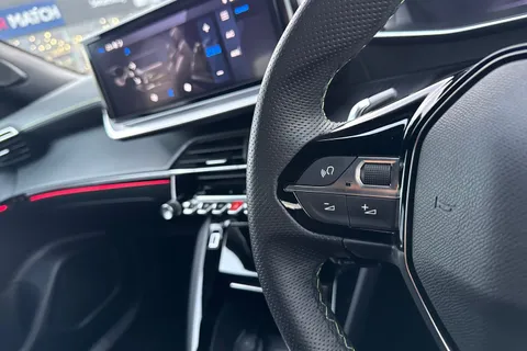 DE25TGV PEUGEOT 2008 1.2 HYBRID GT e-DSC6 Euro 6 (s/s) 5dr Thumbnail #39