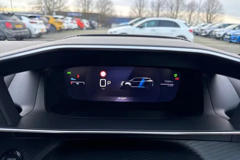 DE25TGV PEUGEOT 2008 1.2 HYBRID GT e-DSC6 Euro 6 (s/s) 5dr Thumbnail #43