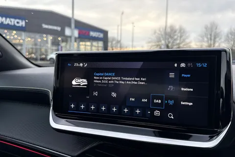 DE25TGV PEUGEOT 2008 1.2 HYBRID GT e-DSC6 Euro 6 (s/s) 5dr Thumbnail #44