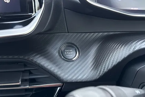 DE25TGV PEUGEOT 2008 1.2 HYBRID GT e-DSC6 Euro 6 (s/s) 5dr Thumbnail #53