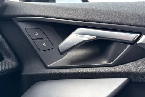 LR75CYA Audi A3 40 TFSI e Black Edition 5dr S Tronic Thumbnail #21