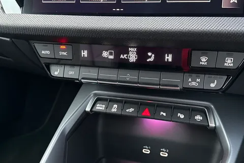 LR75CYA Audi A3 40 TFSI e Black Edition 5dr S Tronic Thumbnail #22