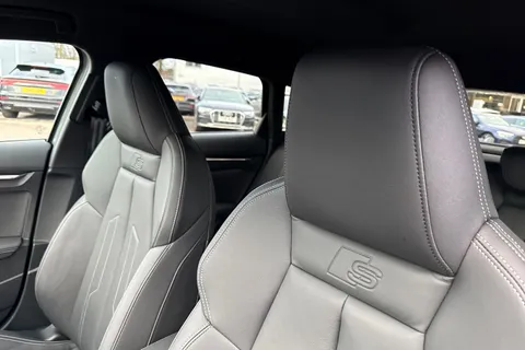 LR75CYA Audi A3 40 TFSI e Black Edition 5dr S Tronic Thumbnail #24