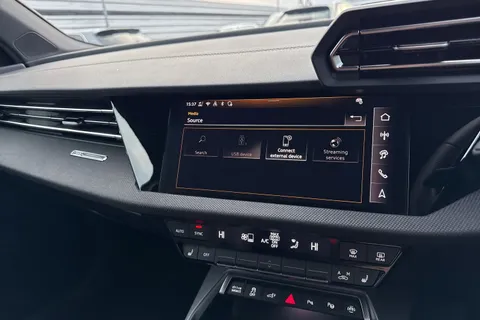 LR75CYA Audi A3 40 TFSI e Black Edition 5dr S Tronic Thumbnail #37