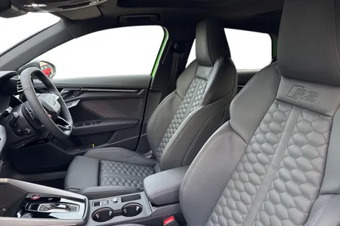 Audi RS 3 2.5 TFSI Carbon Black Sportback S Tronic quattro Euro 6 (s/s) 5dr Thumbnail #16