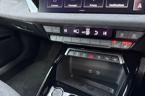 Audi RS 3 2.5 TFSI Sportback S Tronic quattro Euro 6 (s/s) 5dr Thumbnail #22