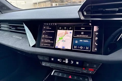 Audi RS 3 2.5 TFSI Sportback S Tronic quattro Euro 6 (s/s) 5dr Thumbnail #33