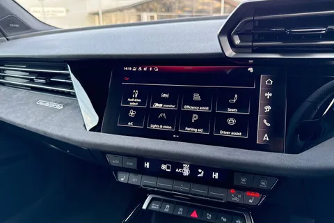 Audi RS 3 2.5 TFSI Sportback S Tronic quattro Euro 6 (s/s) 5dr Thumbnail #43