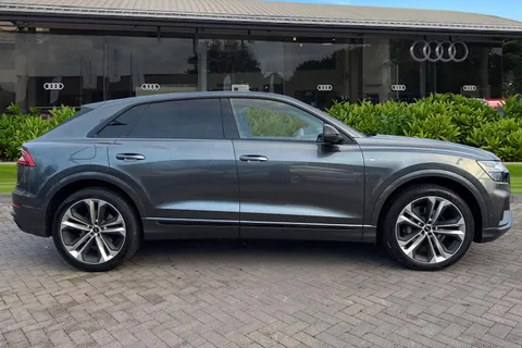 MM72FYN Audi Q8 Black Edition 55 TFSI quattro 340 PS tiptronic Thumbnail #4