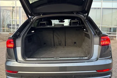 MM72FYN Audi Q8 Black Edition 55 TFSI quattro 340 PS tiptronic Thumbnail #7