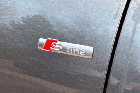 MM72FYN Audi Q8 Black Edition 55 TFSI quattro 340 PS tiptronic Thumbnail #50