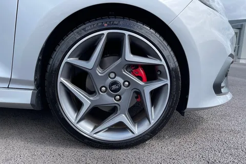 MT70KYE Ford Fiesta 1.5T EcoBoost ST-3 Euro 6 3dr Thumbnail #7