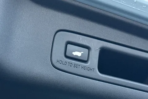 YP74UHA Honda ZR-V 2.0 eHEV Advance 5dr CVT Thumbnail #34