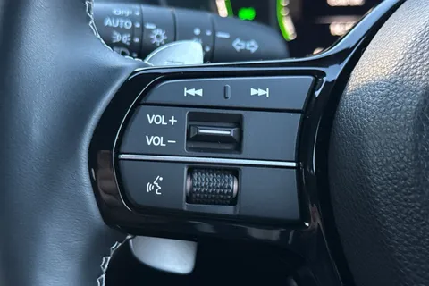 YP74UHA Honda ZR-V 2.0 eHEV Advance 5dr CVT Thumbnail #40