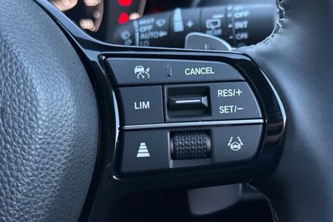 YP74UHA Honda ZR-V 2.0 eHEV Advance 5dr CVT Thumbnail #41