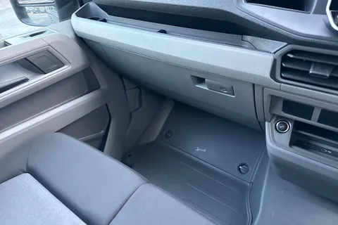 DC75LFP Volkswagen Crafter CR35 Panel van Commerce Plus MWB 140 PS 2.0 TDI 8sp Automatic FWD - Camera/ Thumbnail #19