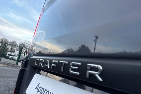 DC75LFP Volkswagen Crafter CR35 Panel van Commerce Plus MWB 140 PS 2.0 TDI 8sp Automatic FWD - Camera/ Thumbnail #31