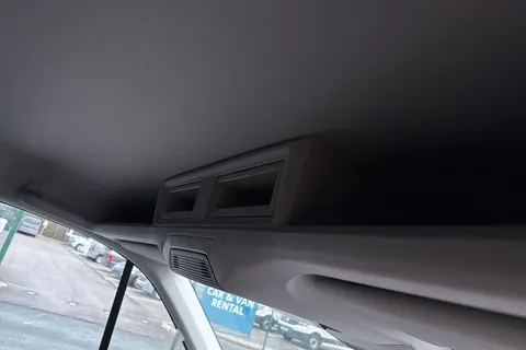 DC75LFP Volkswagen Crafter CR35 Panel van Commerce Plus MWB 140 PS 2.0 TDI 8sp Automatic FWD - Camera/ Thumbnail #34