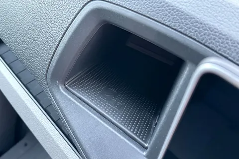 DC75LFP Volkswagen Crafter CR35 Panel van Commerce Plus MWB 140 PS 2.0 TDI 8sp Automatic FWD - Camera/ Thumbnail #38