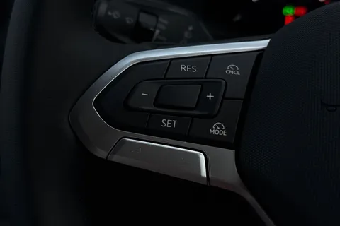 DC75LFP Volkswagen Crafter CR35 Panel van Commerce Plus MWB 140 PS 2.0 TDI 8sp Automatic FWD - Camera/ Thumbnail #41