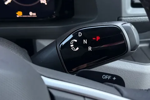 DC75LFP Volkswagen Crafter CR35 Panel van Commerce Plus MWB 140 PS 2.0 TDI 8sp Automatic FWD - Camera/ Thumbnail #43