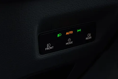 DC75LFP Volkswagen Crafter CR35 Panel van Commerce Plus MWB 140 PS 2.0 TDI 8sp Automatic FWD - Camera/ Thumbnail #45