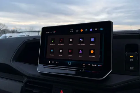 DC75LFP Volkswagen Crafter CR35 Panel van Commerce Plus MWB 140 PS 2.0 TDI 8sp Automatic FWD - Camera/ Thumbnail #49